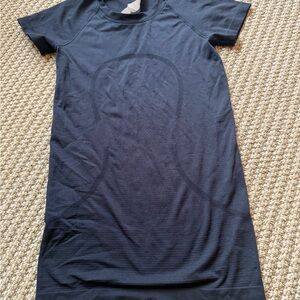 lululemon athletica Black Short Sleeve Tee